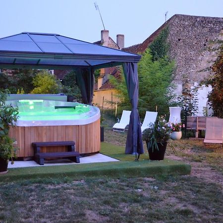 Maison de 3 chambres avec jacuzzi jardin clos et wifi a Le Blanc Extérieur photo